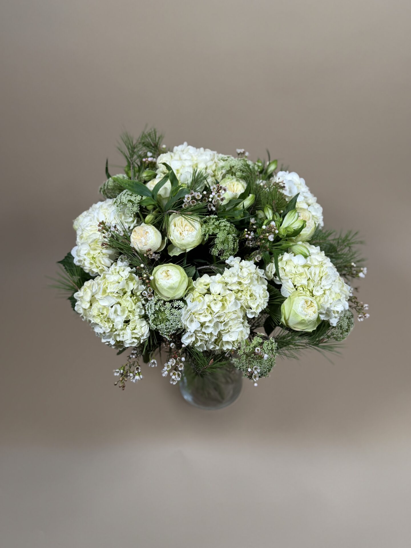 Composition florale verticale livrée à Courchevel station