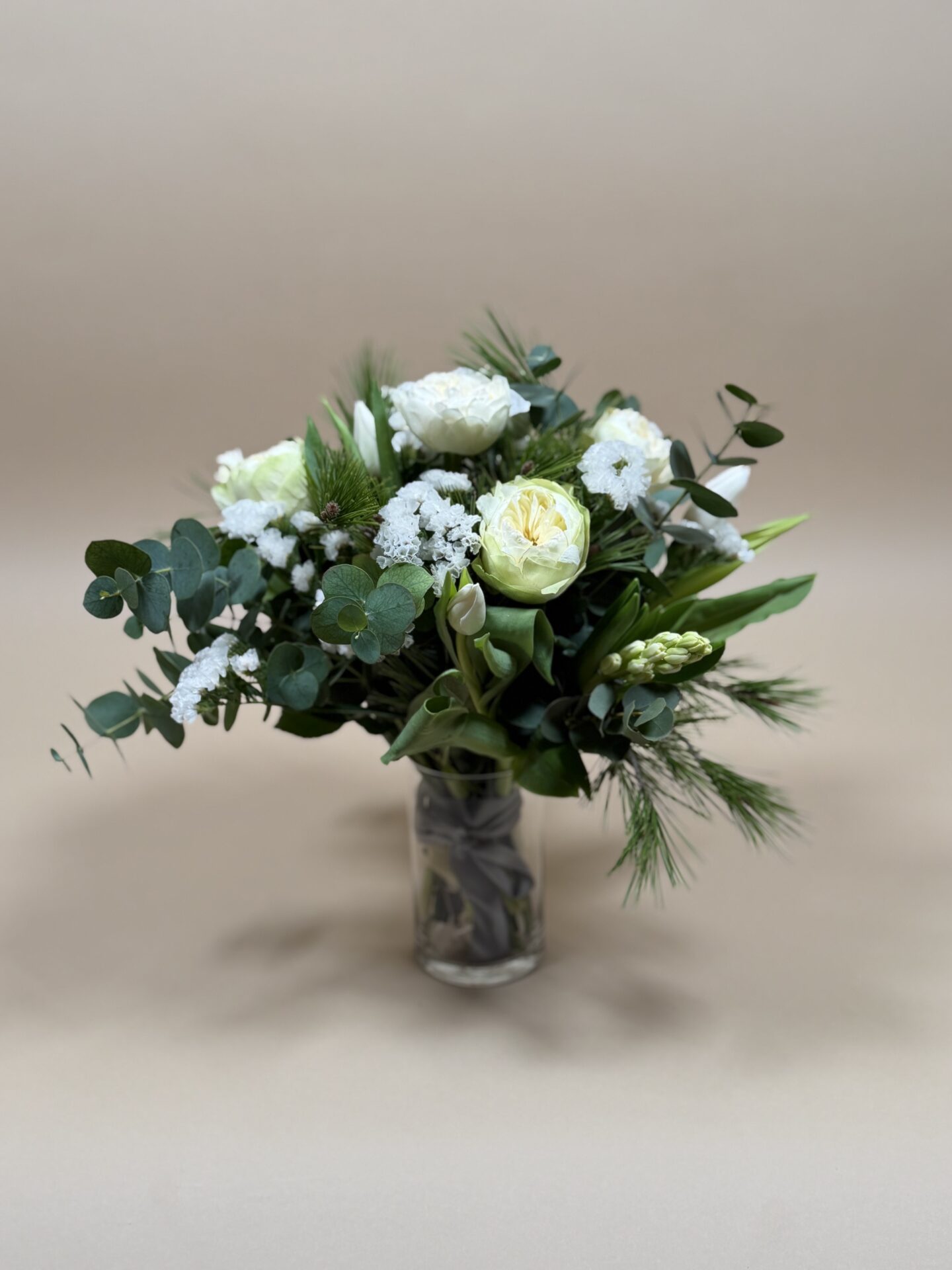 Bouquet rond Carole préparé par un fleuriste à Courchevel